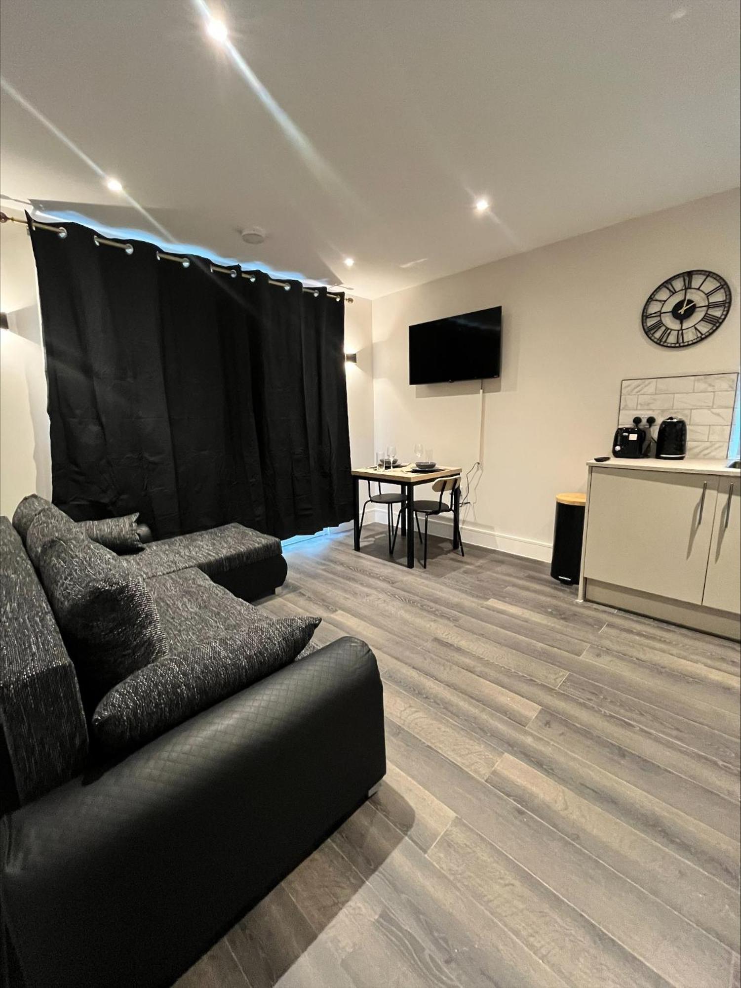 Premium - 10 Minutes From Wembley Stadium, Ovo Wembley Arena Lejlighed London