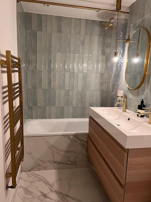 Apartment Unique And Stylish 2-bed Maisonette In Islington London