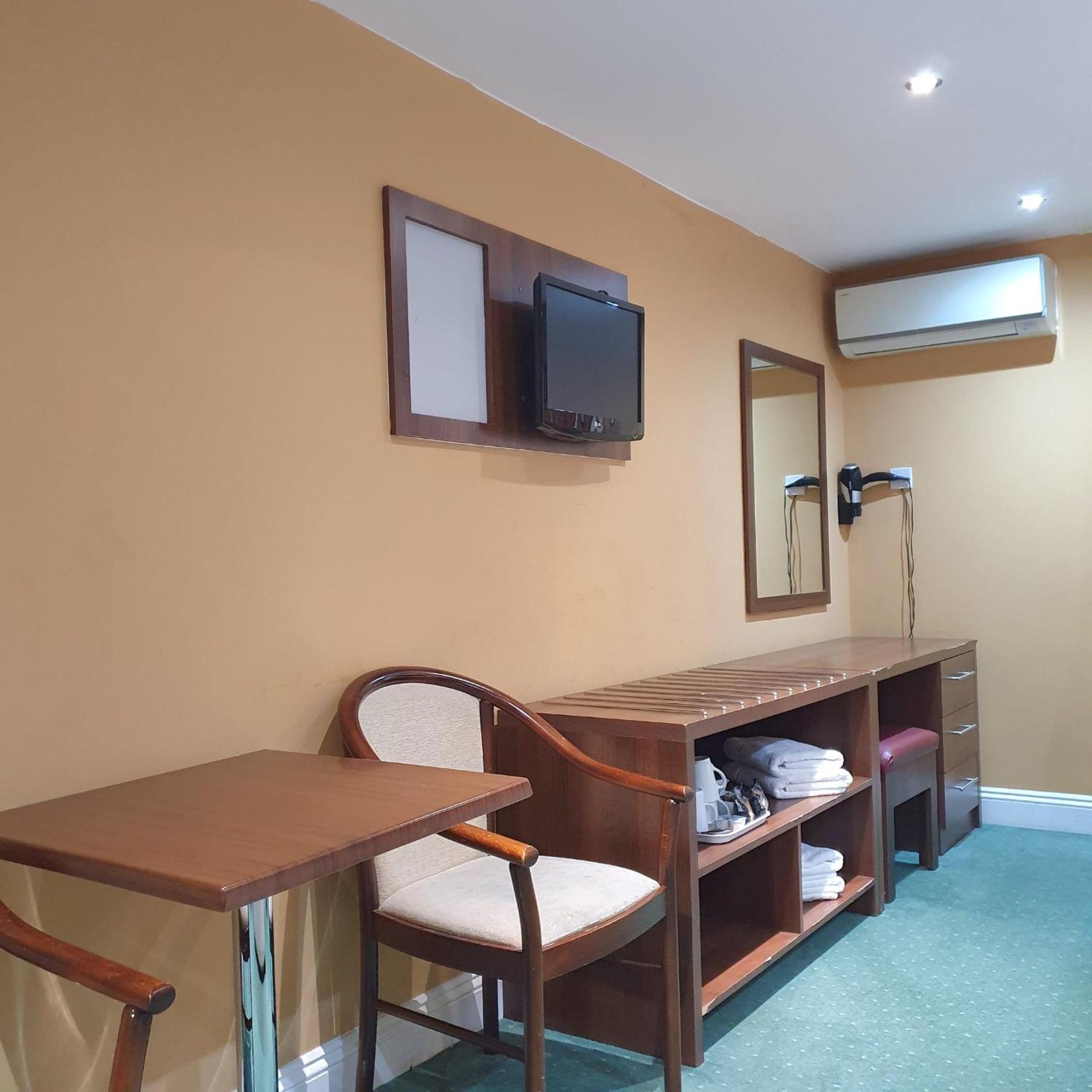 Oliver Hotel 3*