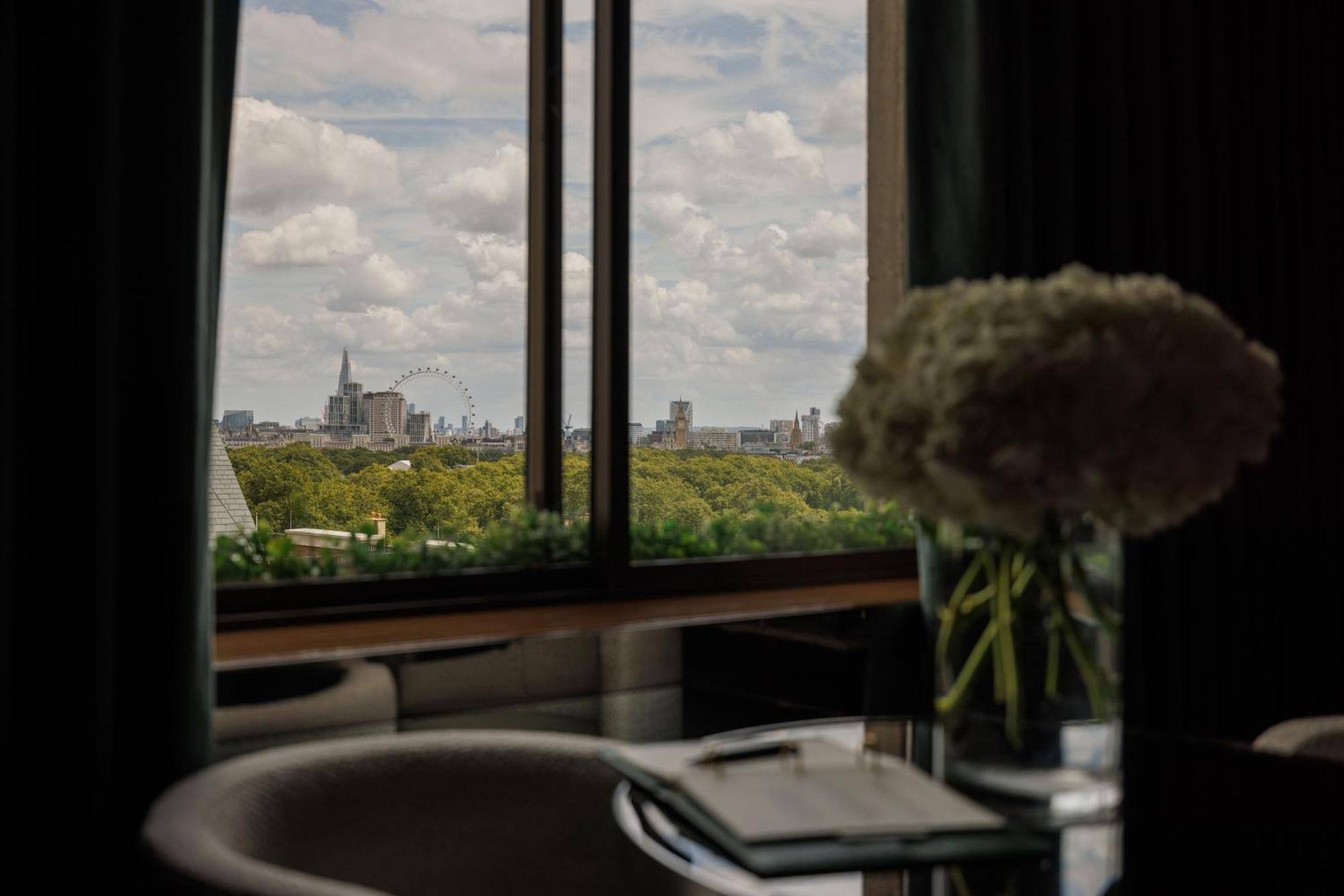Four Seasons At Park Lane 5* London