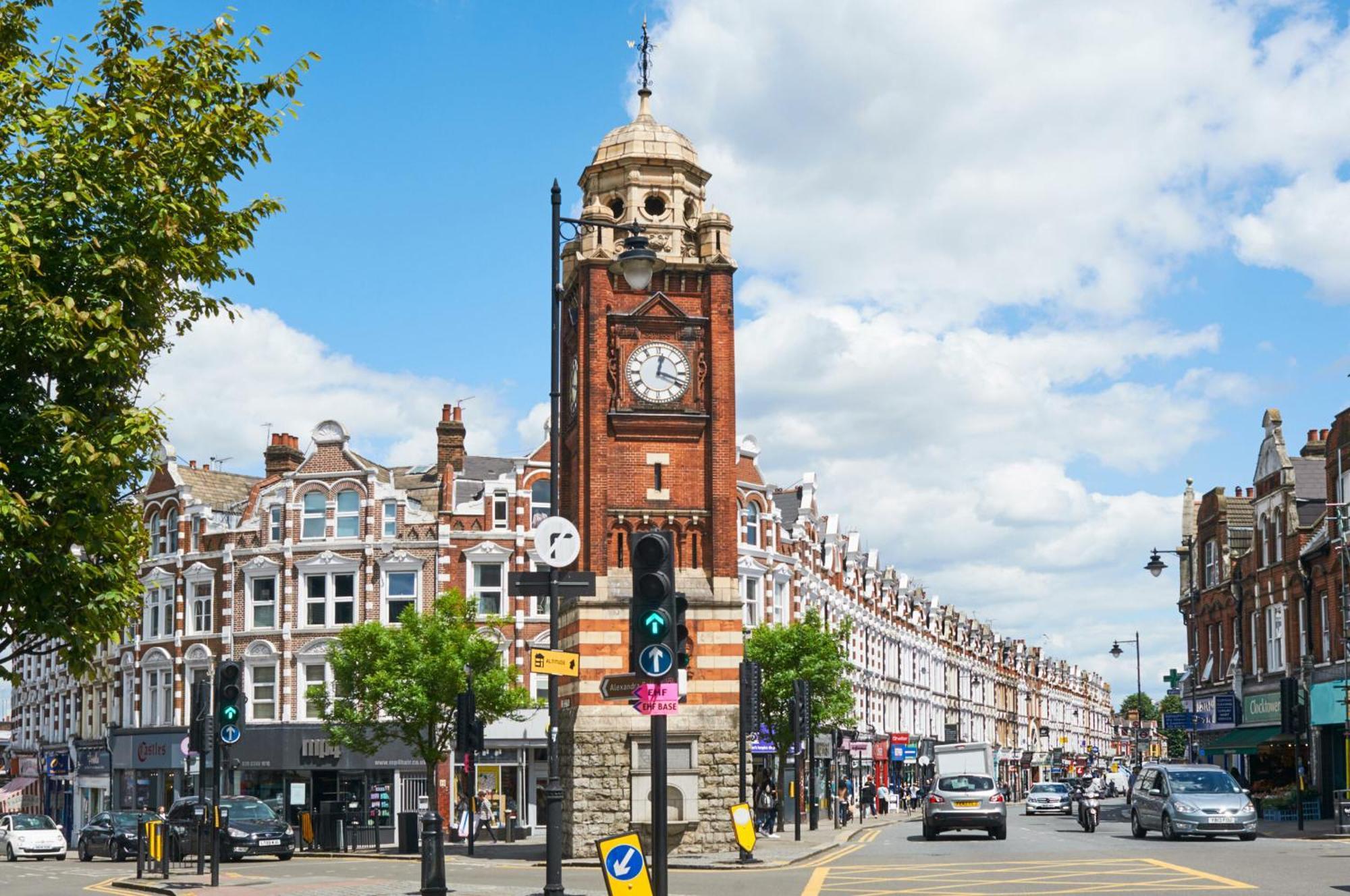 Crouch End - Spacious Flat Close To