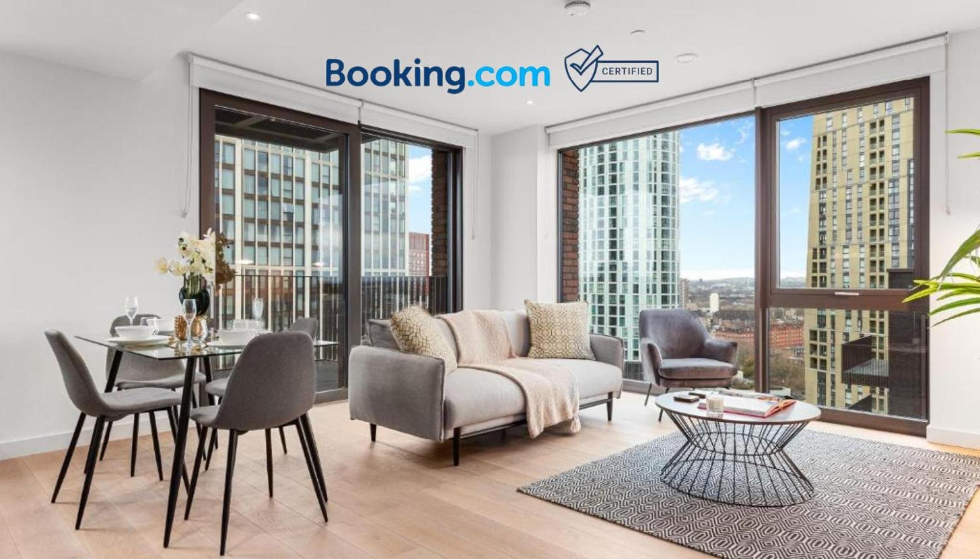New 2 Bedroom Flat Riverview Balcony Aparthotel London