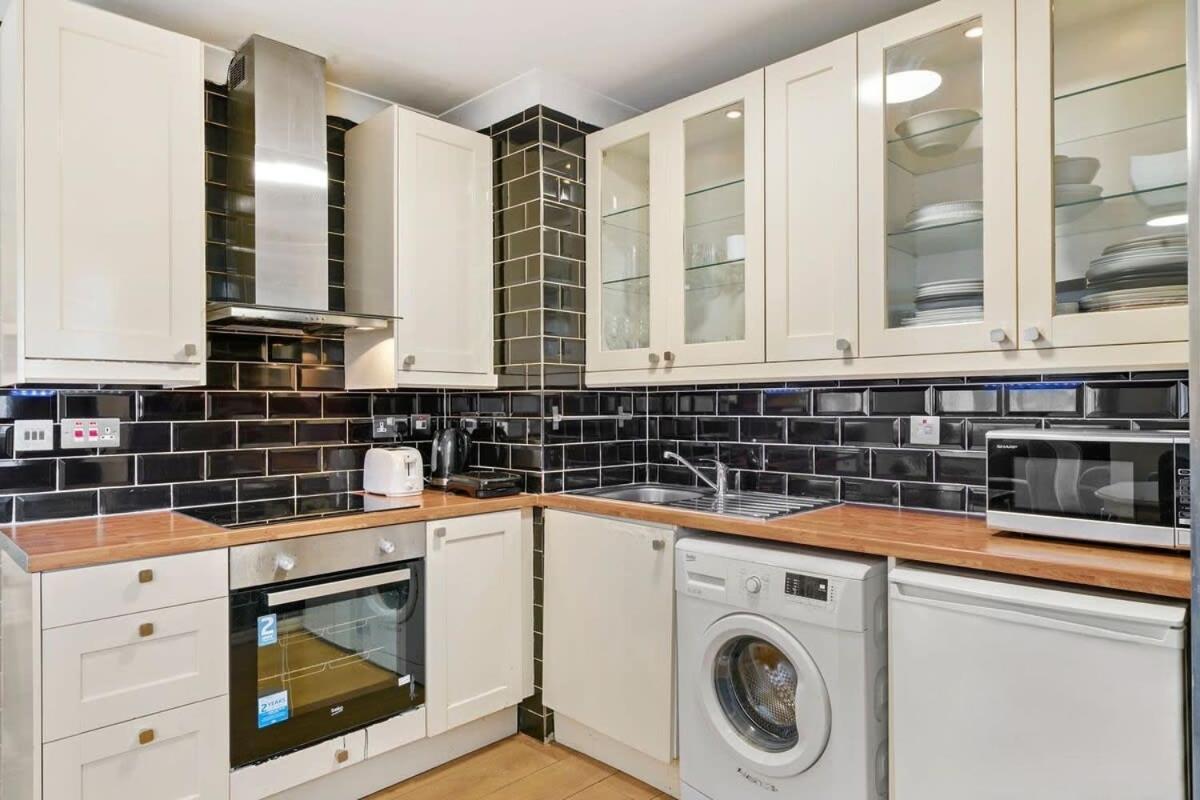 South Kensington - Sherborne Apartment London