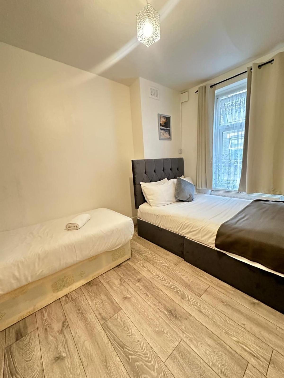 Apartment Ground Floor Mile 2 Bedroom Flat London