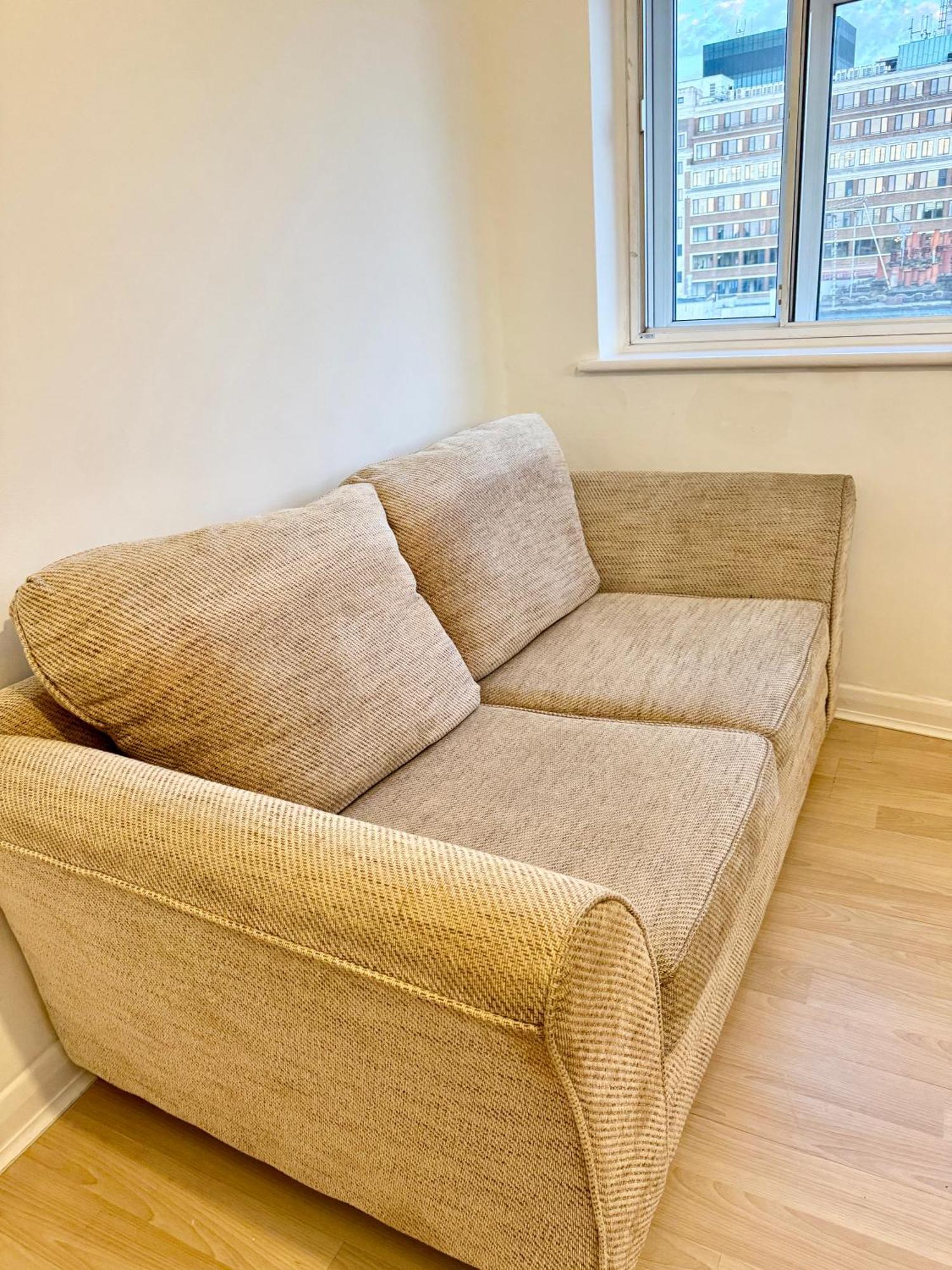 2 Bedroom Next To Euston Station * London