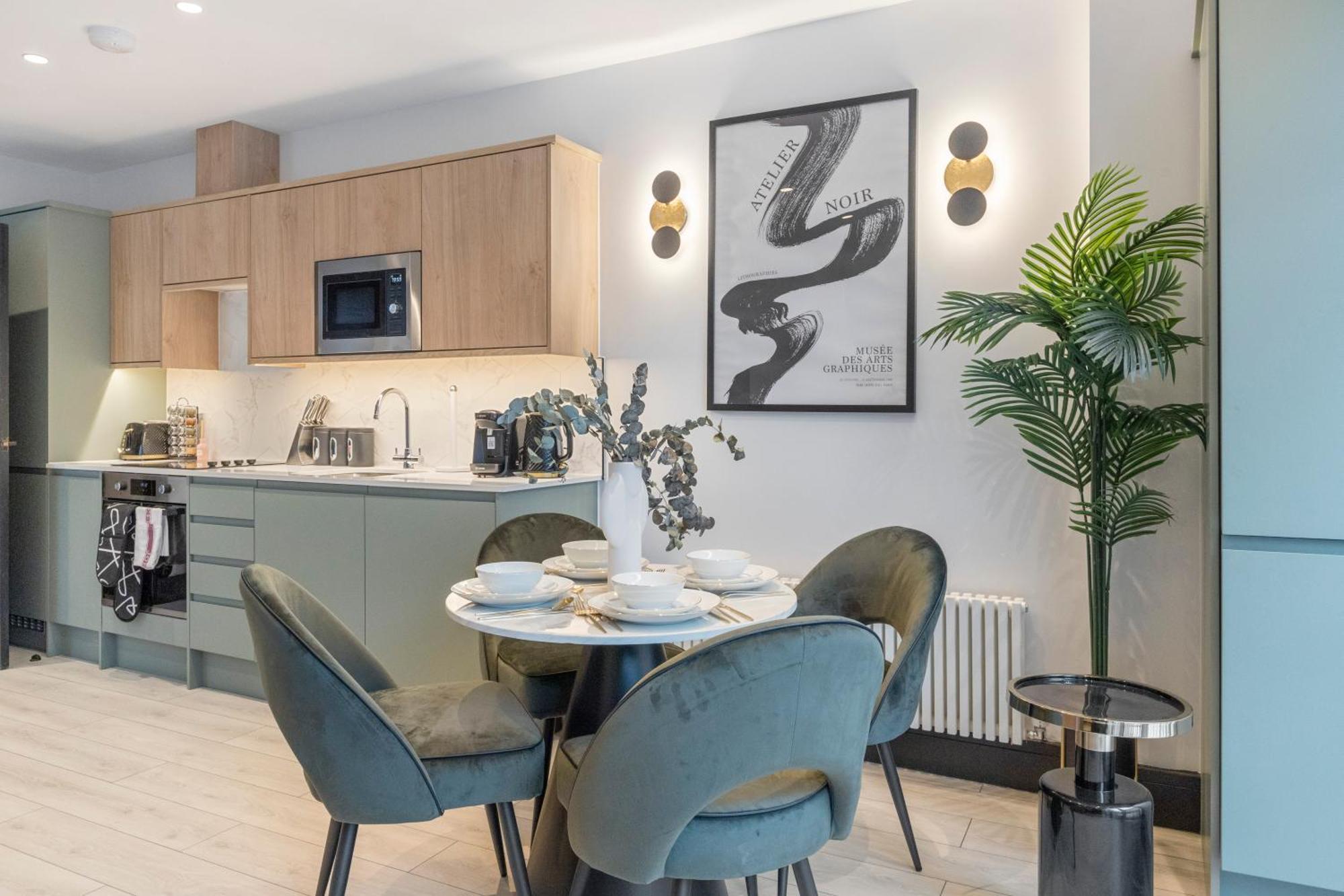 Lejlighed Unwind In Style 2br With Cozy Backyard For Groups
