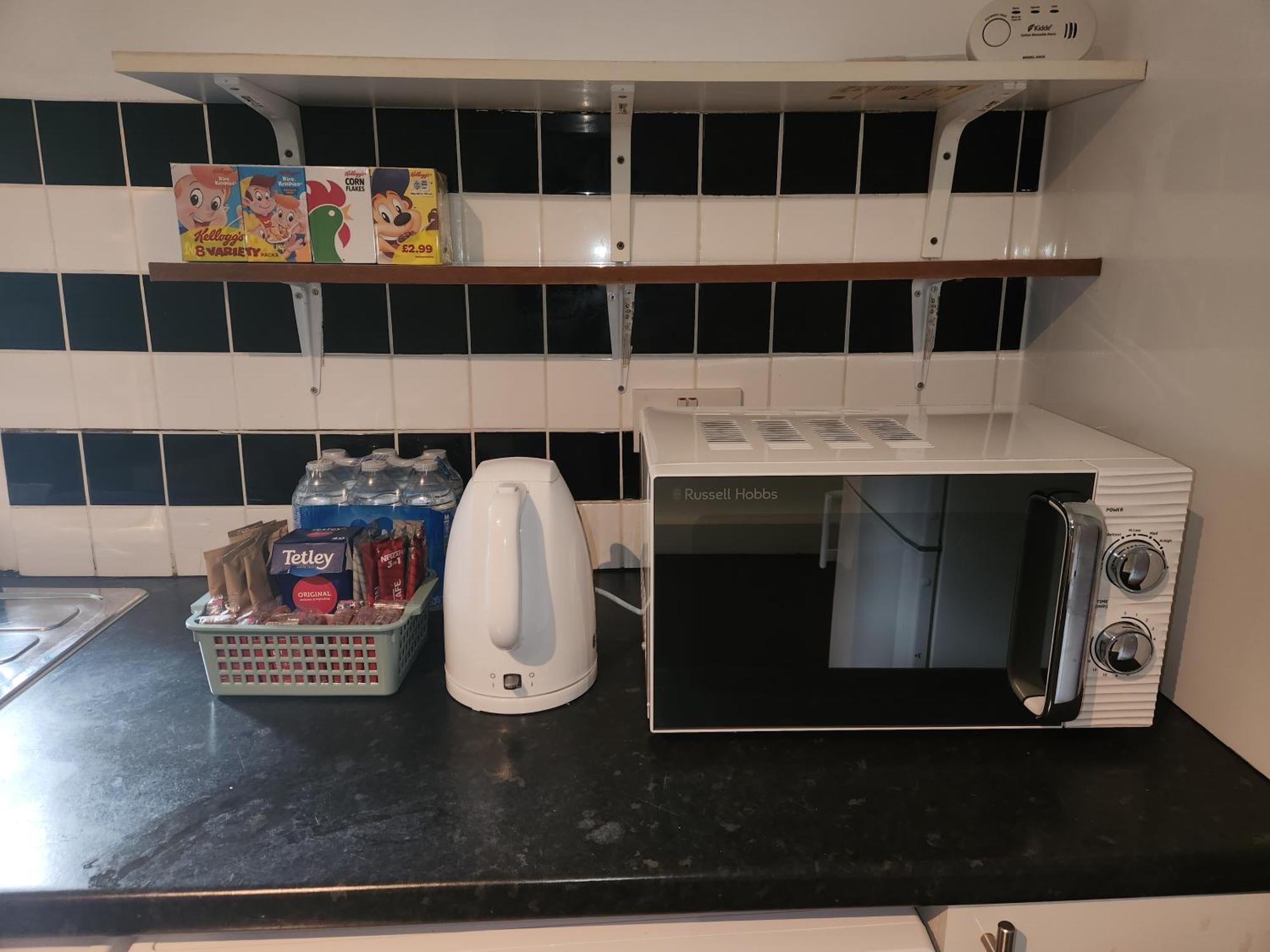 Leilighet Flat With Work Station, Monitor, Smart Tv & Netflix *