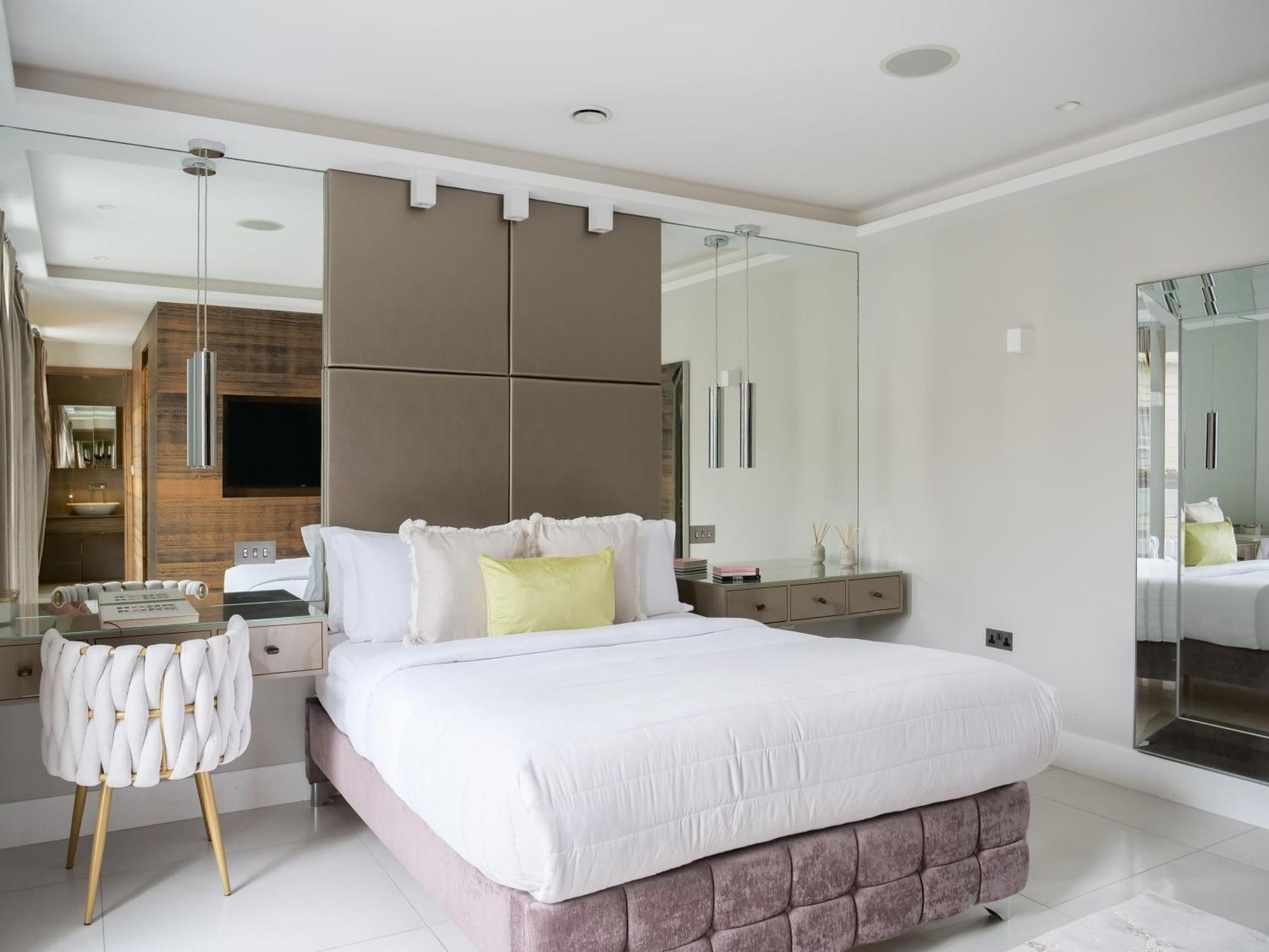 Lejlighed Elegant Penthouse In Prime Location