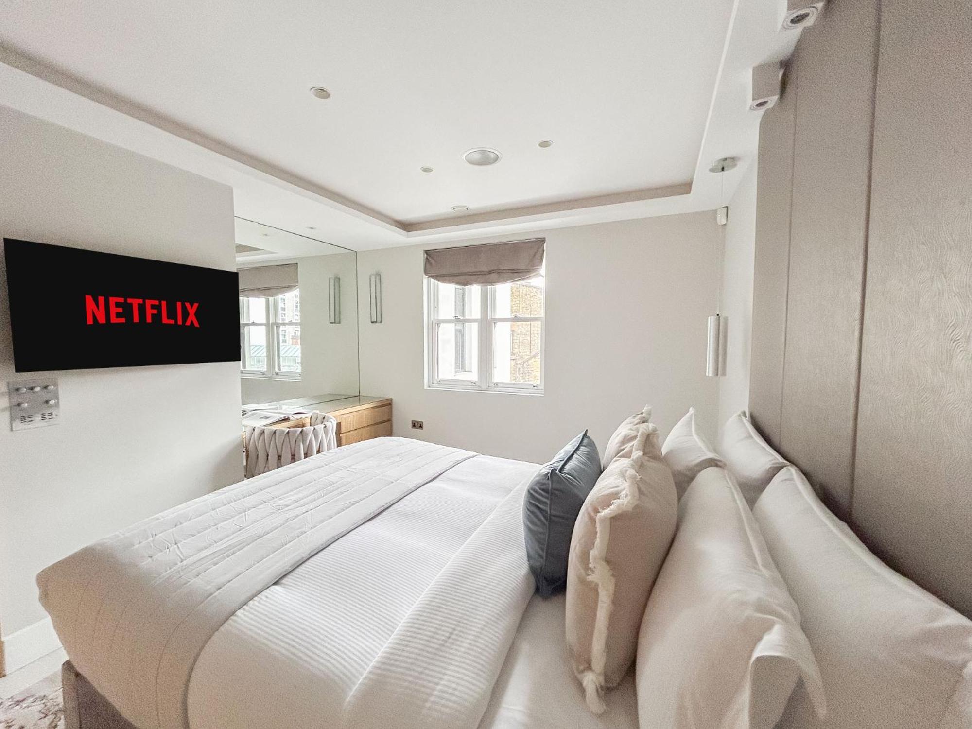 Lejlighed Elegant Penthouse In Prime Location *