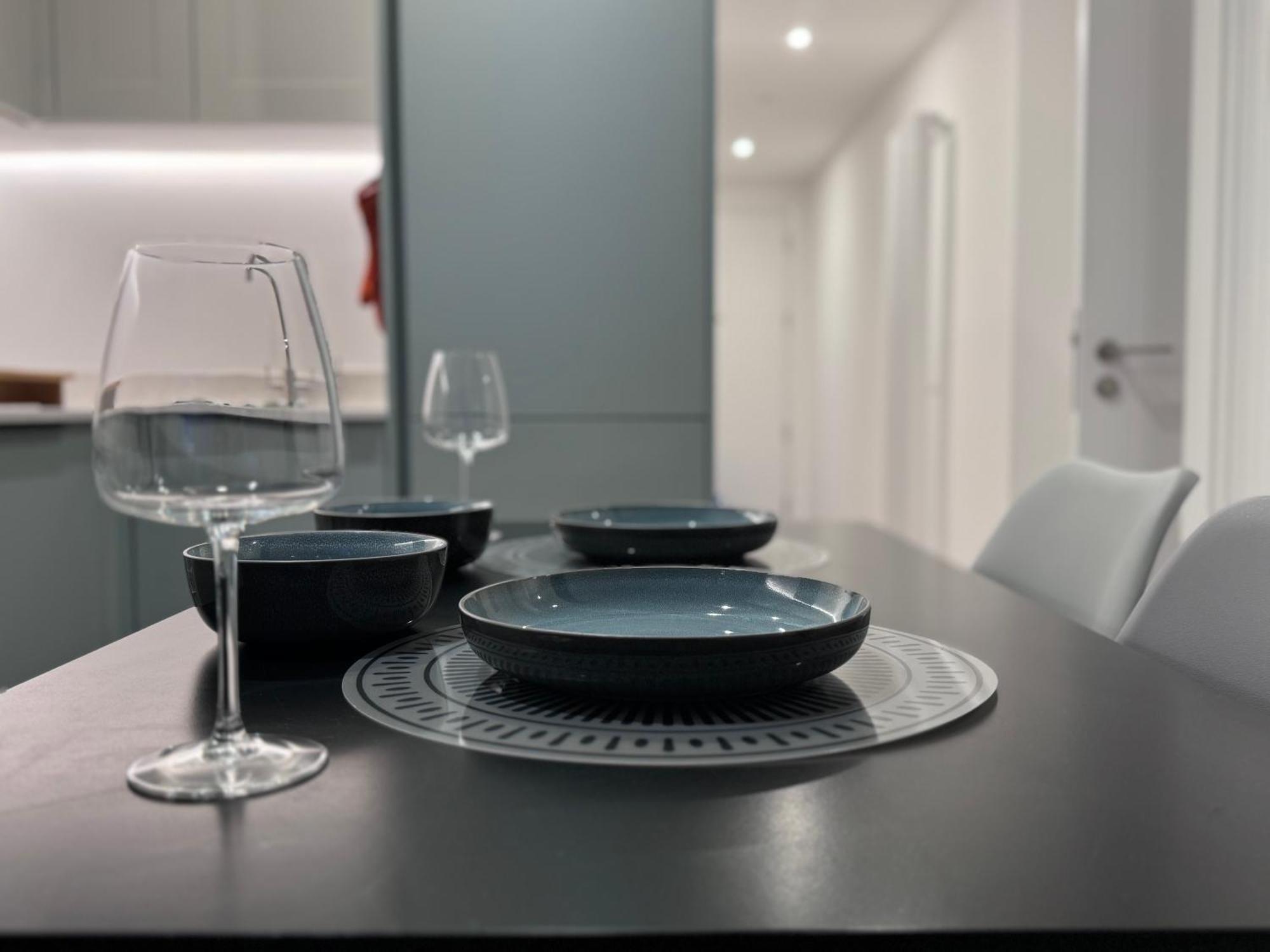 Lägenhet Modern Gem Near Excel & O2 Arena Balcony! *
