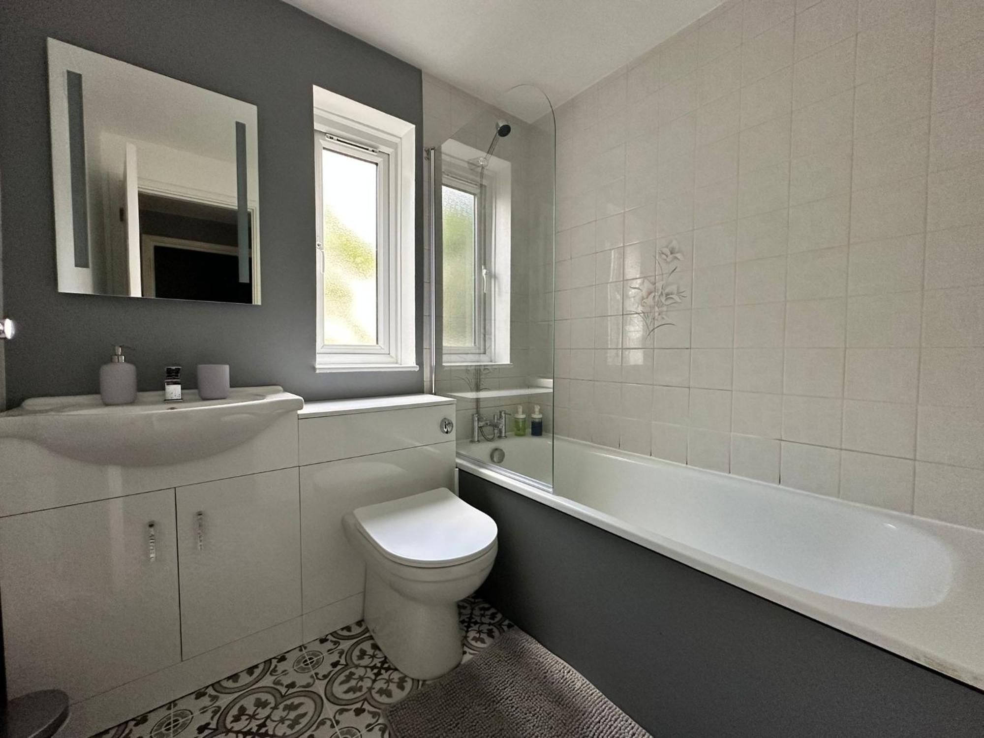 Cosy 2 Bedroom Flat In Manor House