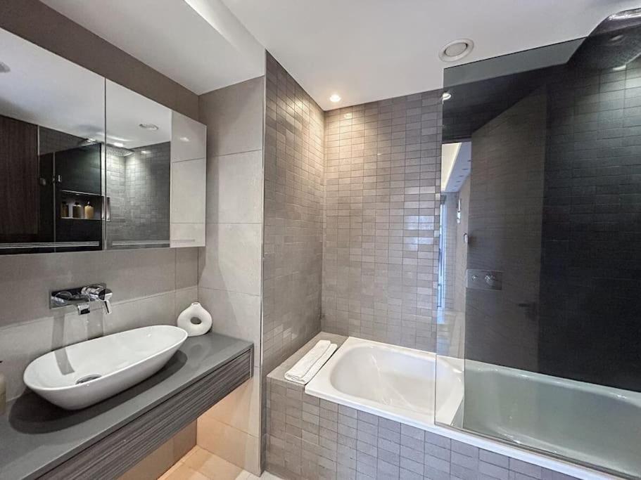 Elegant Penthouse In Prime Location Lejlighed London