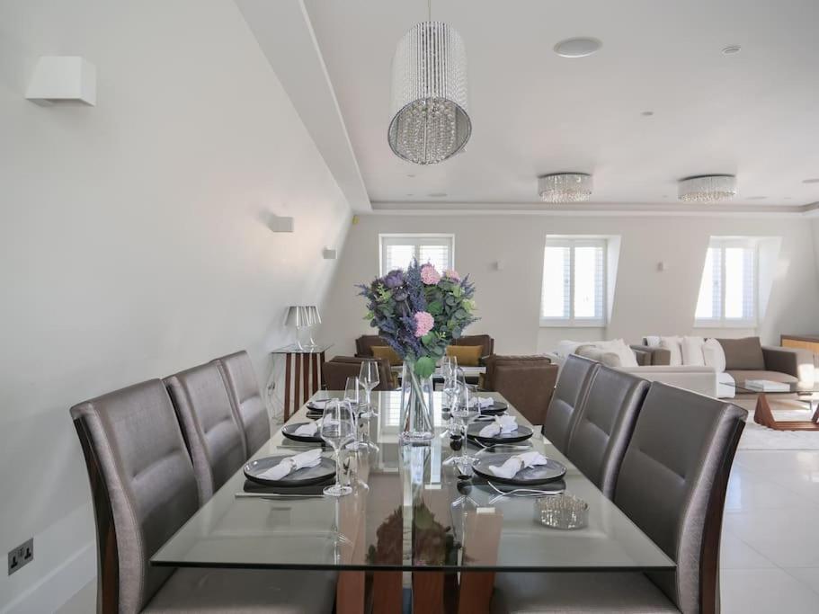 Elegant Penthouse In Prime Location Lejlighed *