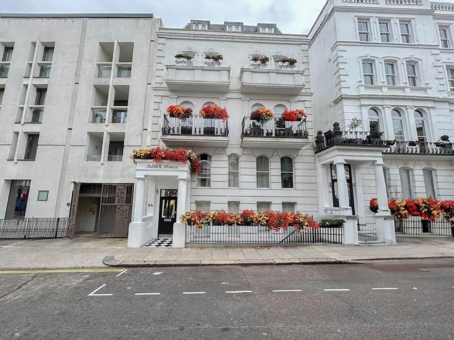Elegant Penthouse In Prime Location Lejlighed London