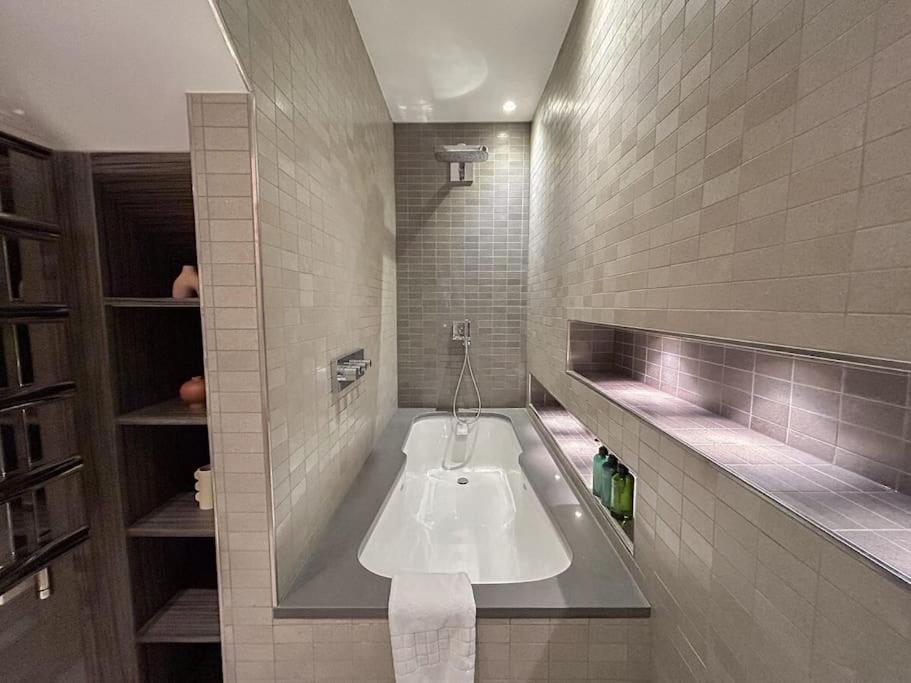 Appartement Stylish And Spacious In Prime Londen