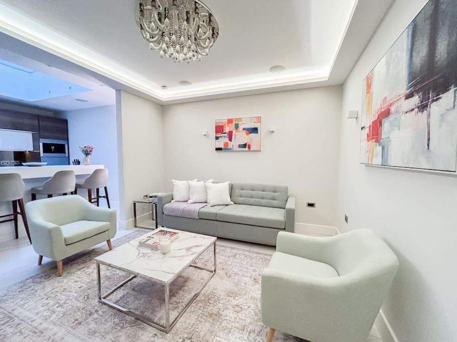 Appartement Stylish And Spacious In Prime *