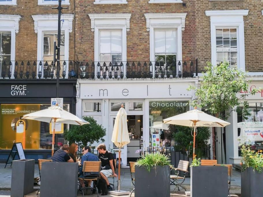 Stylish And Spacious In Prime * Londen
