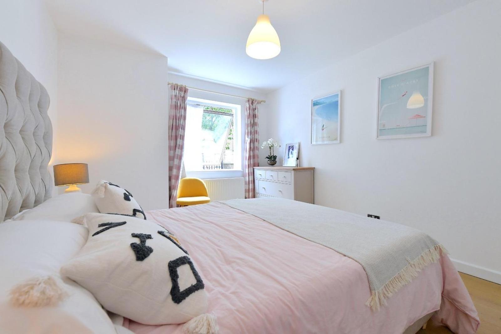 Appartement 2 Bedrooms Sleep 6 Free Parking