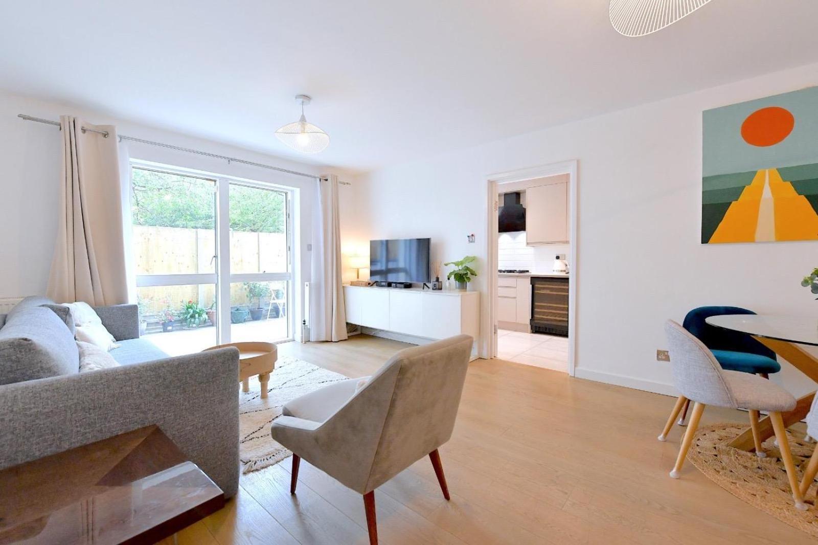Appartement 2 Bedrooms Sleep 6 Free Parking