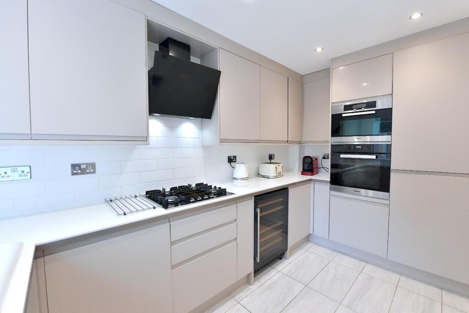 Appartement 2 Bedrooms Sleep 6 Free Parking Londen