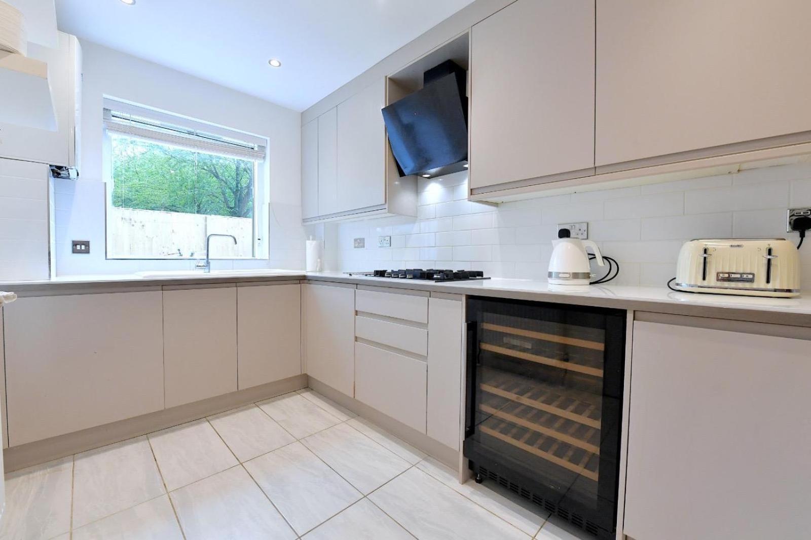 Appartement 2 Bedrooms Sleep 6 Free Parking *