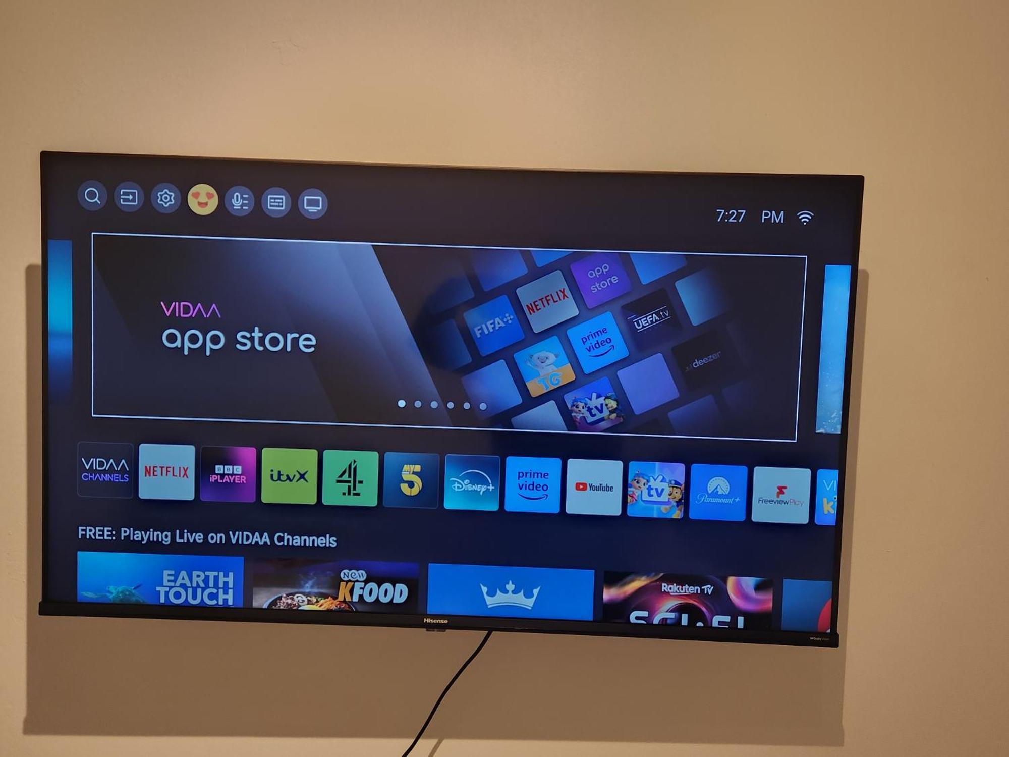 Flat With Work Station, Monitor, Smart Tv & Netflix