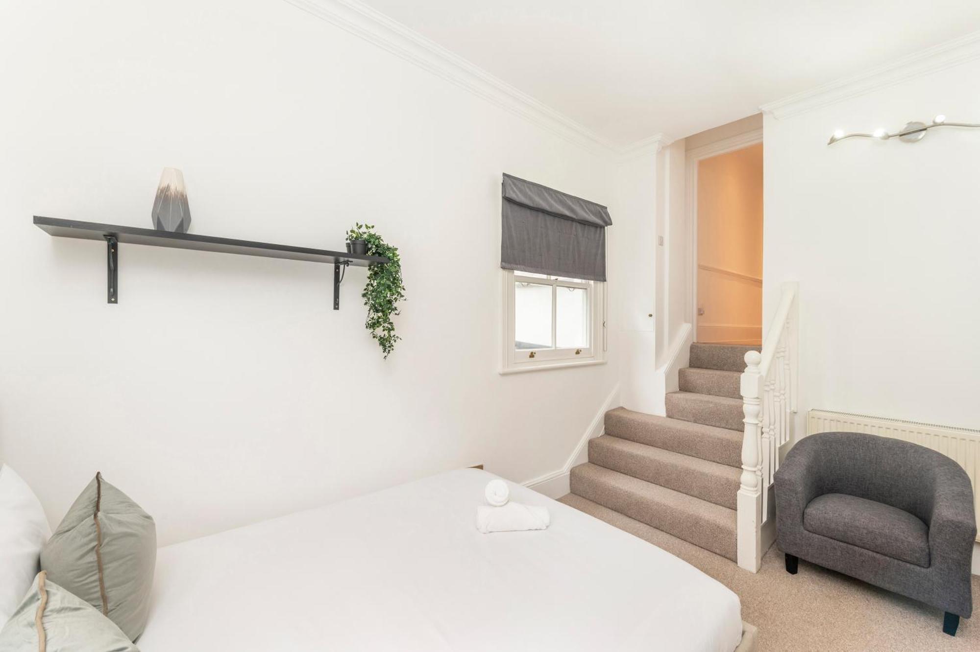 Apartment West Collection, Holland Park, Earls Court
