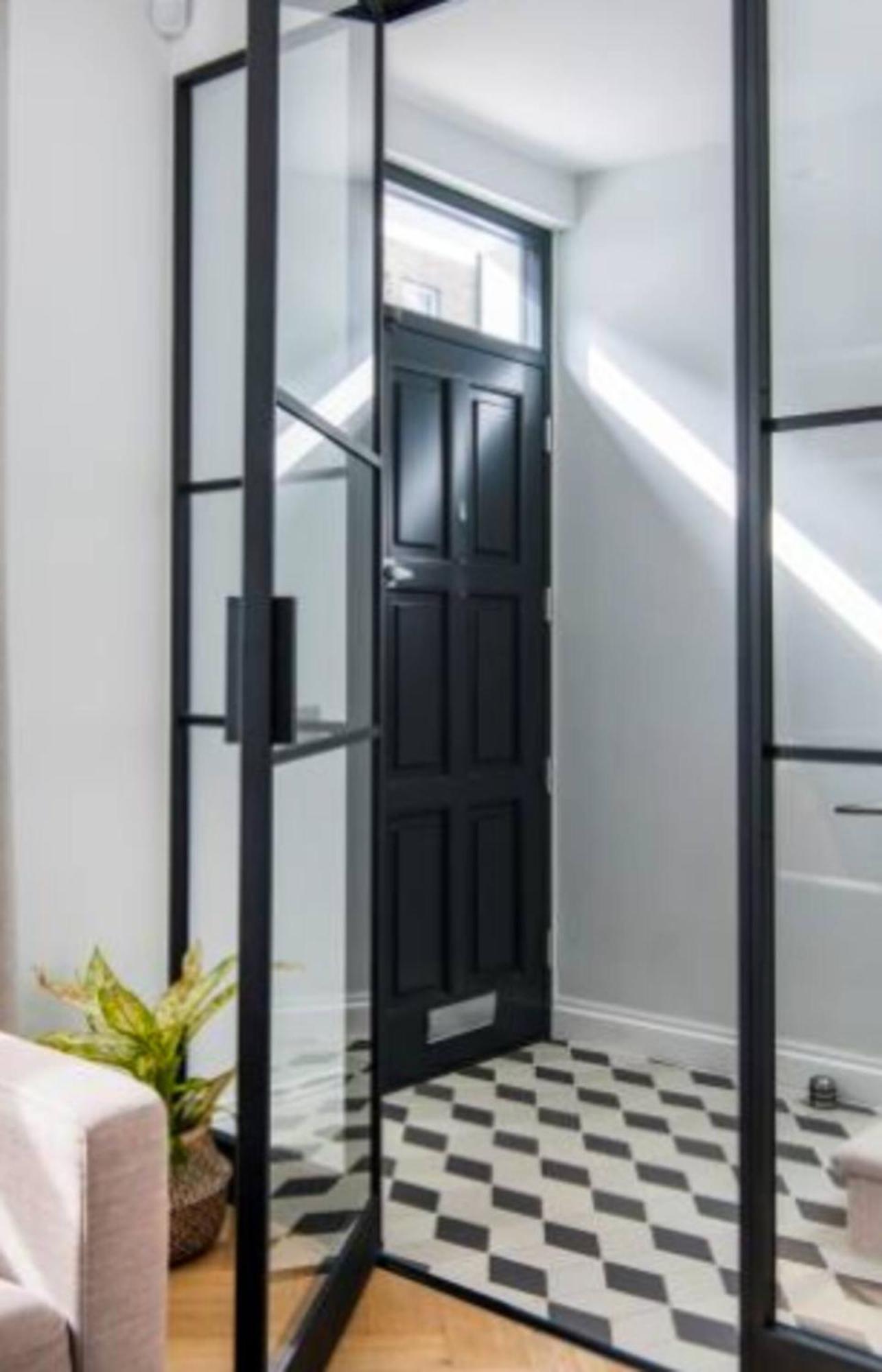 Delightful Notting Hill 2 Bed House With Garden Feriehus London
