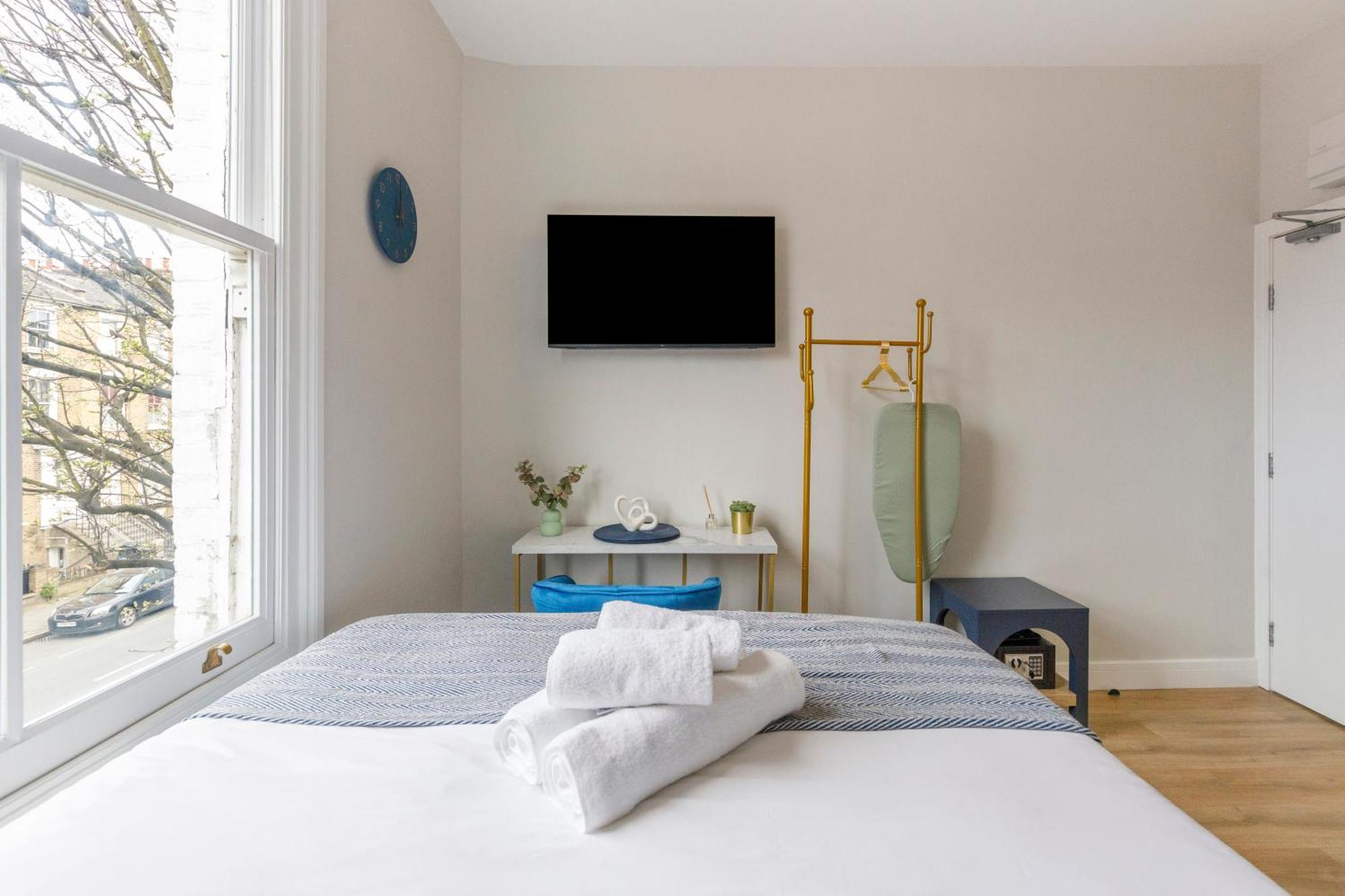 Appartement Cityscape Oasis Chic For Urban Dwellers