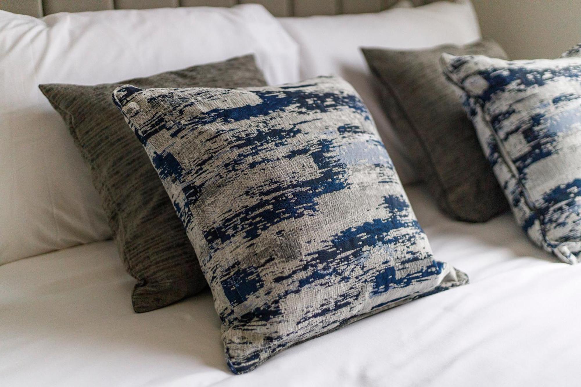 Cityscape Oasis Chic For Urban Dwellers