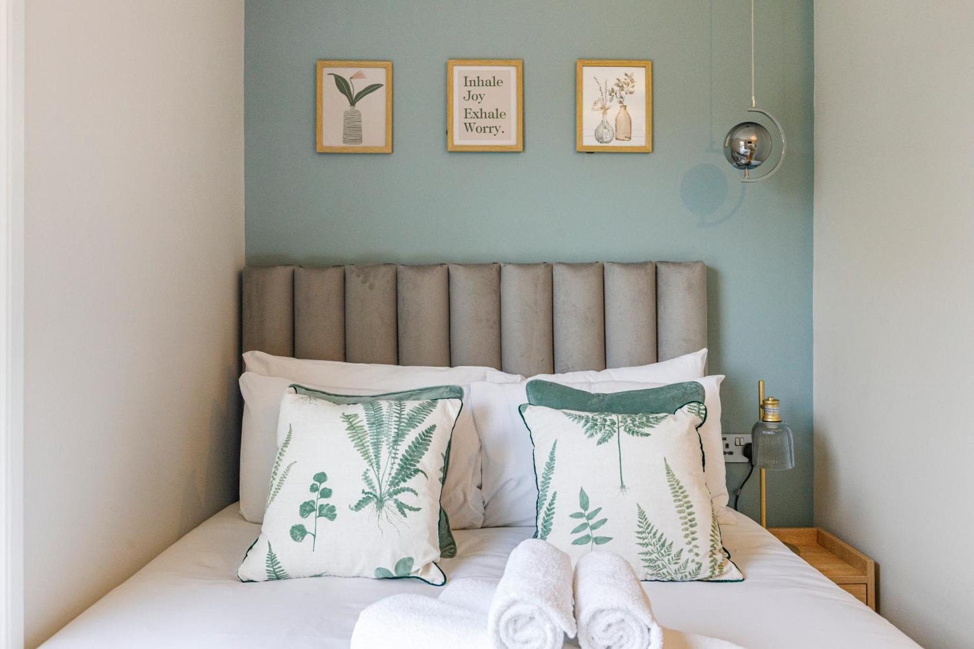 Serene Green Getaway Studio With Calming Ambiance Apartment *