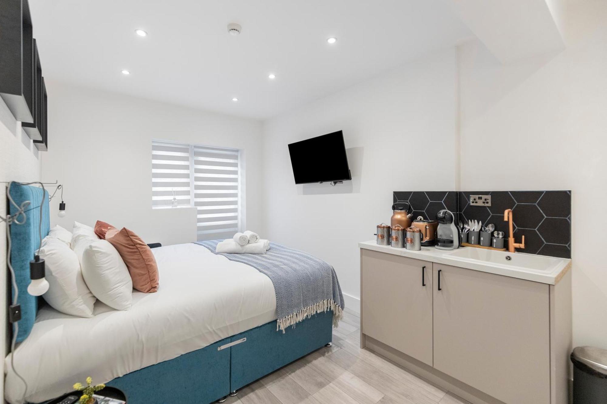 Minimalist Bliss With Refreshing Ambiance