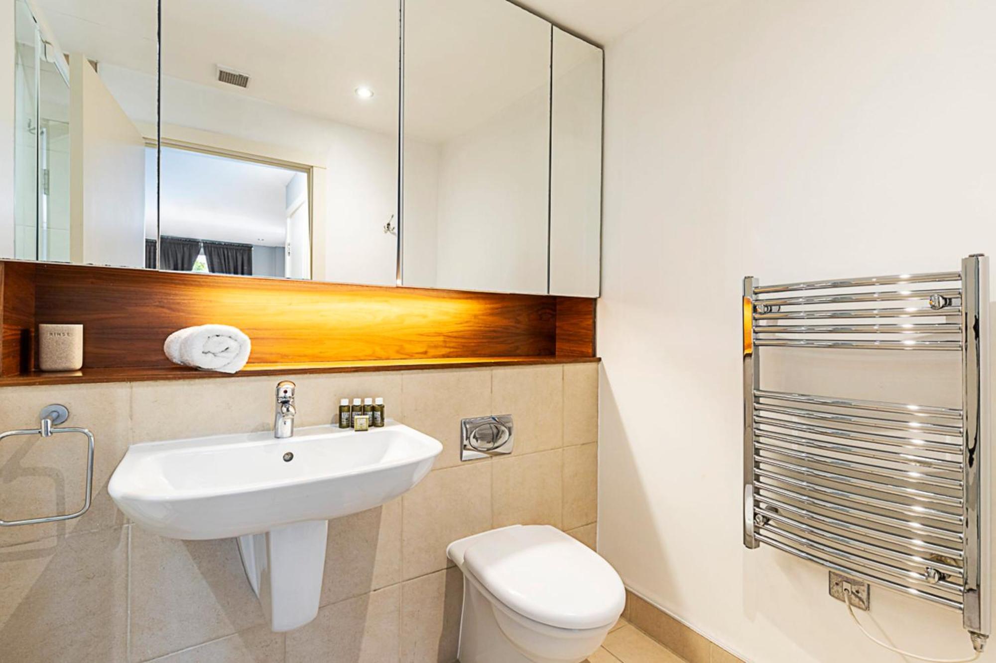Apartment Spacious Modern Flat In Chelsea Harbour London