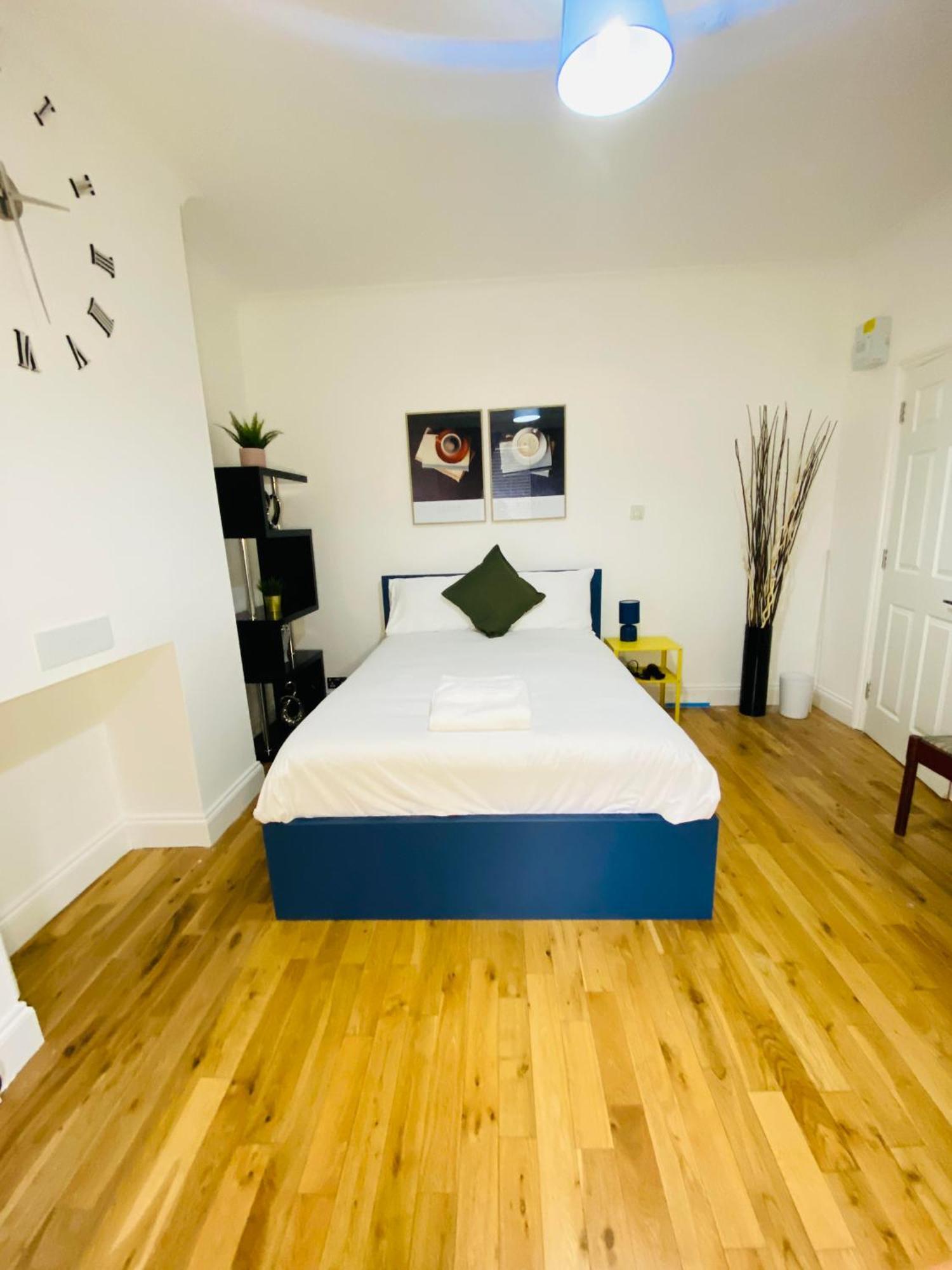 Whitechapel Guest house London