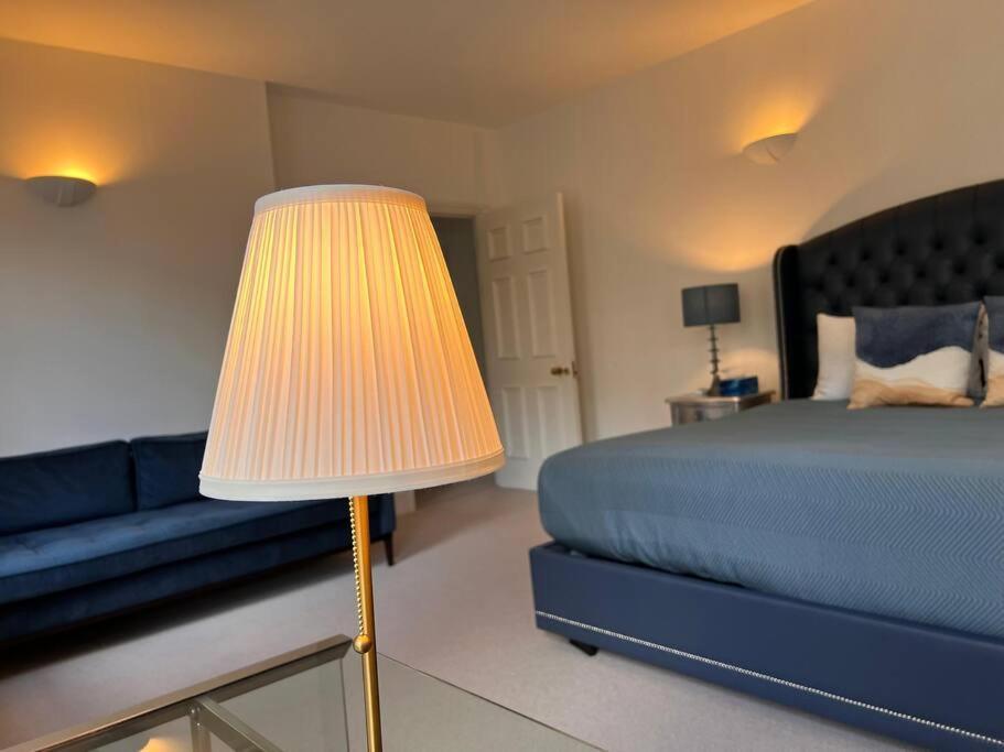 Charming 3 Bed Luxury Flat In Apartment London