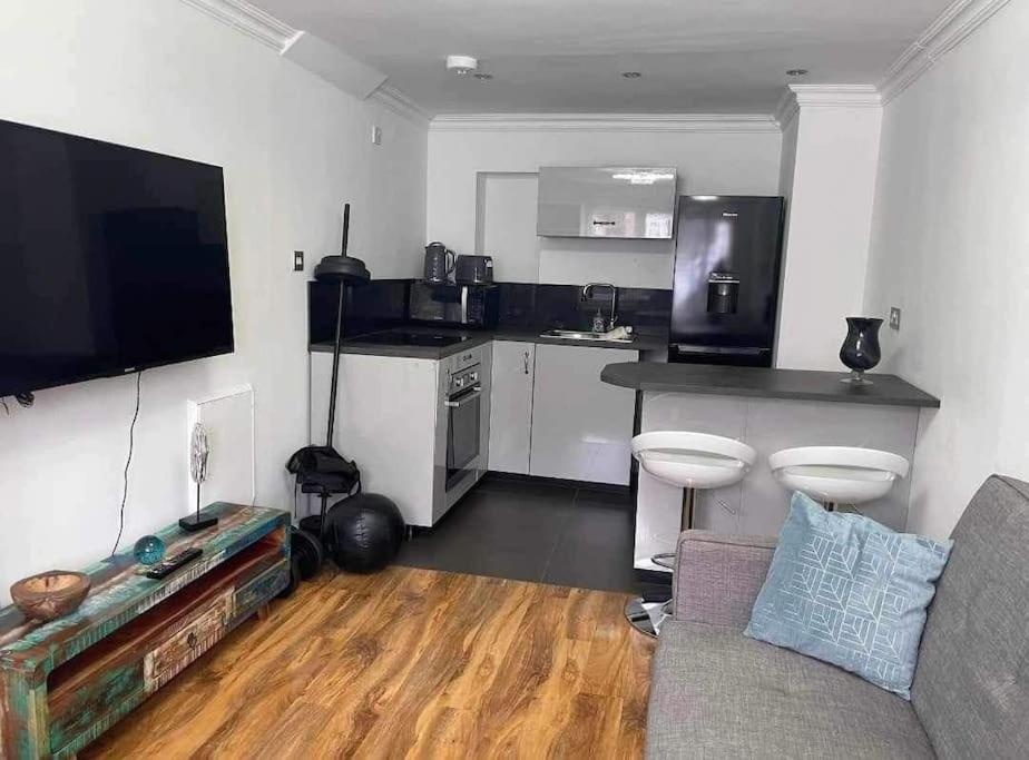 Dollis Hill One Bedroom Nw2 Appartement Londen