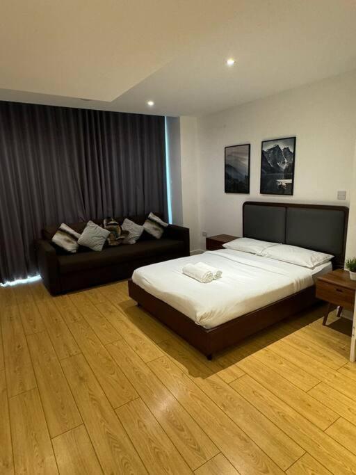 Piccadilly Living 1 Bedroom Flat In Vr11 Appartement *