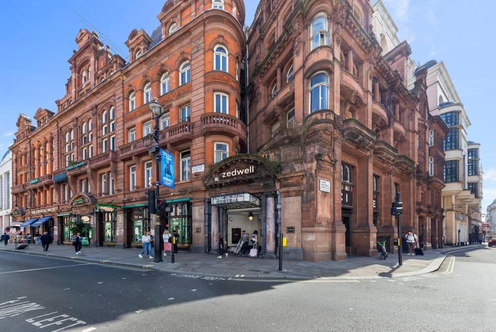 Piccadilly Living 1 Bedroom Flat In Vr11 Londen