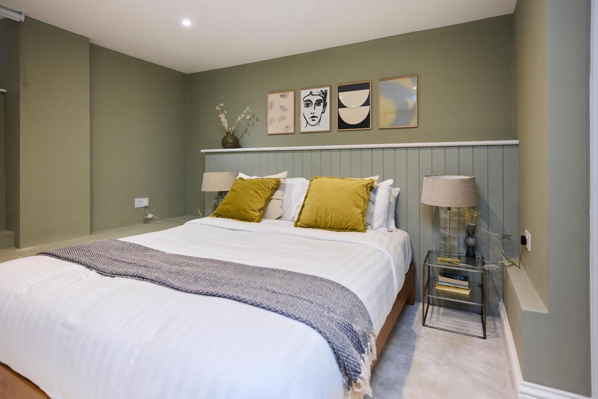 The Brondesbury Park - Sparkling 3bdr Flat With Garden Londen