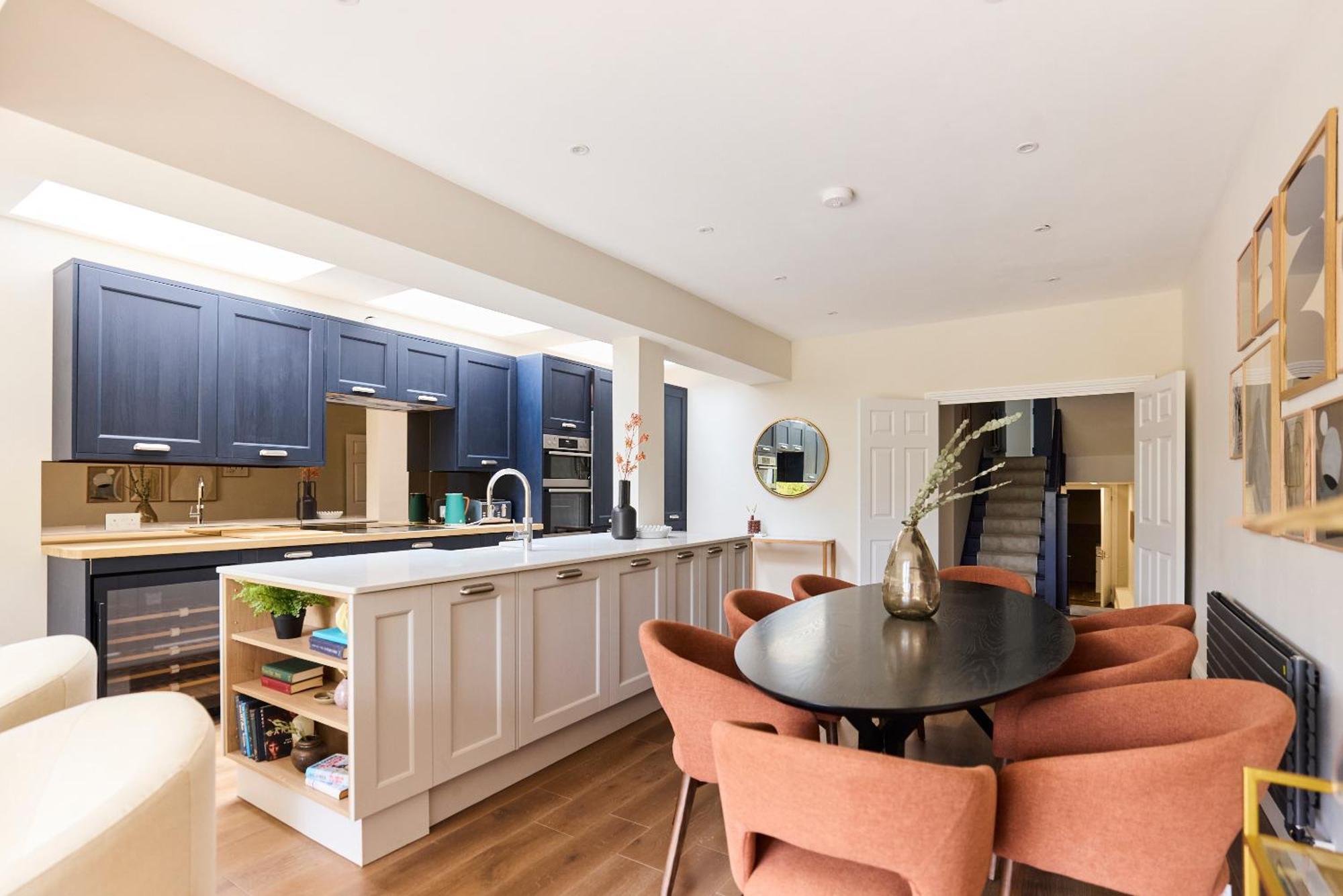 The Brondesbury Park - Sparkling 3bdr Flat With Garden * Londen
