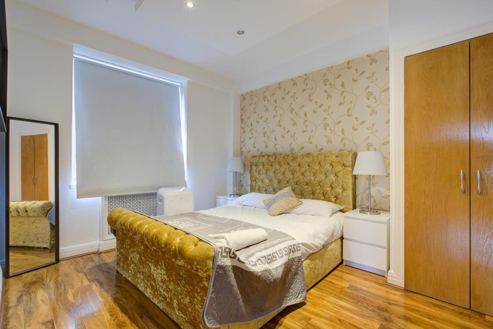 Knightsbridge Luxurious - Facing Harrods * Londen