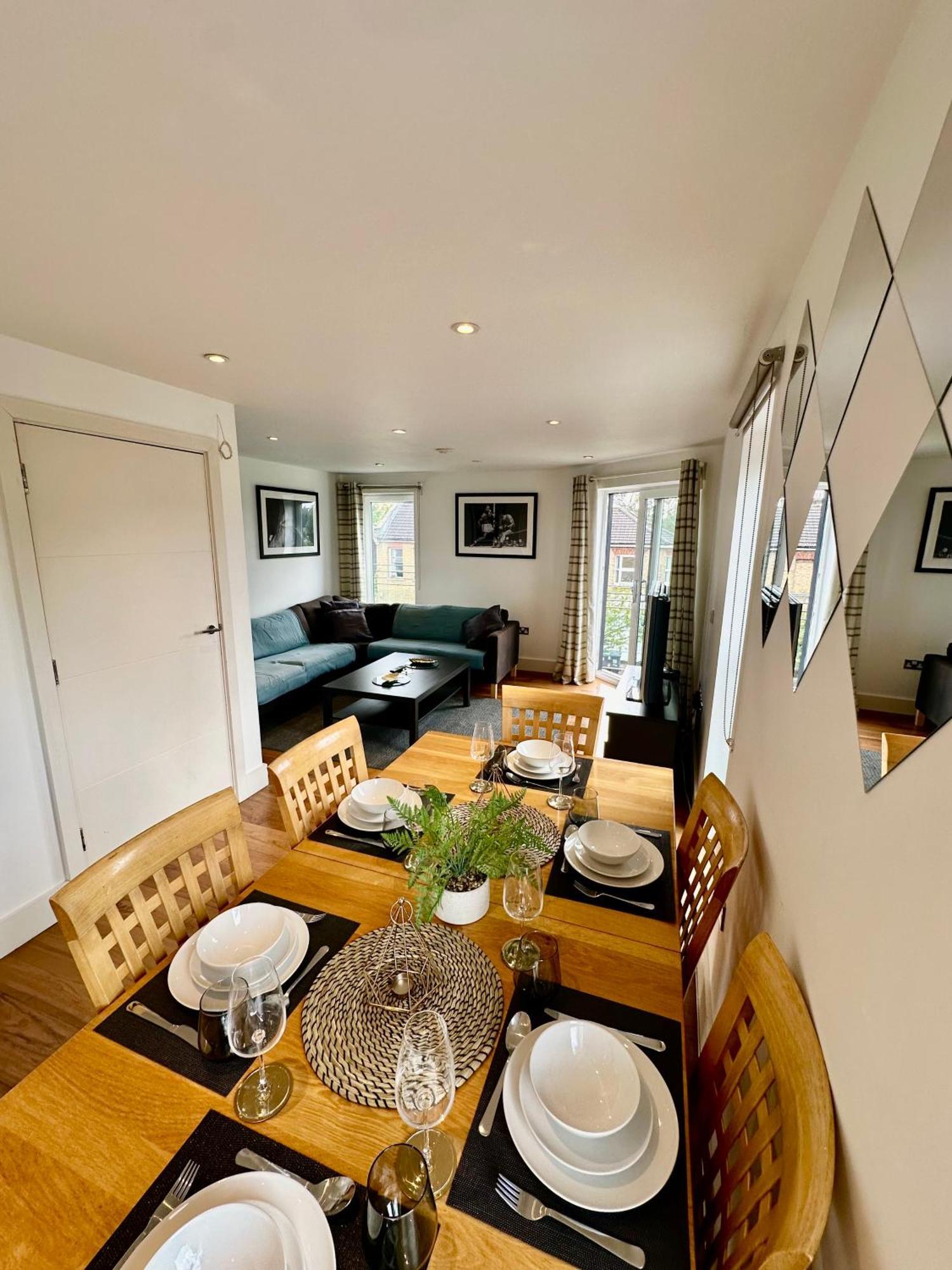 Apartment Large, Family Friendly 3-bed Flat In Wood London