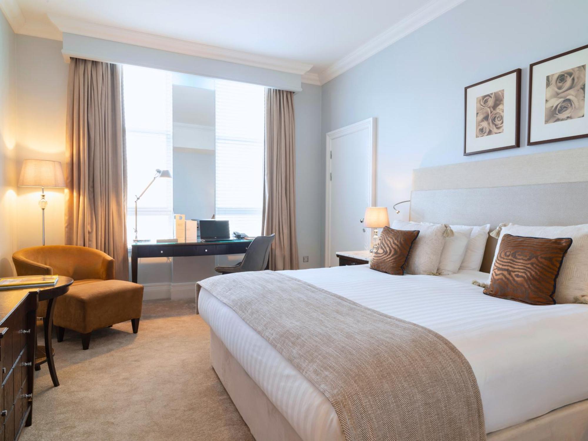 Bridge Hotell 4*