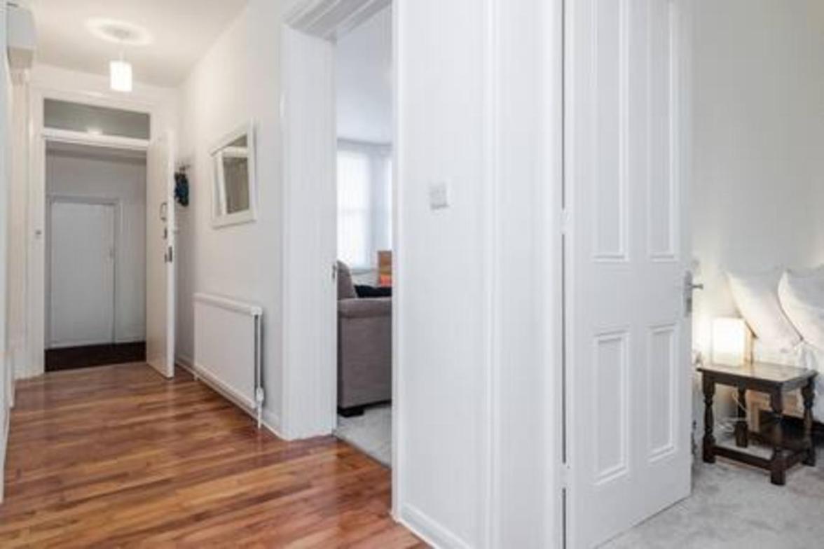Apartment Large 2bed1.5bath With Garden In Ovalvauxhall *