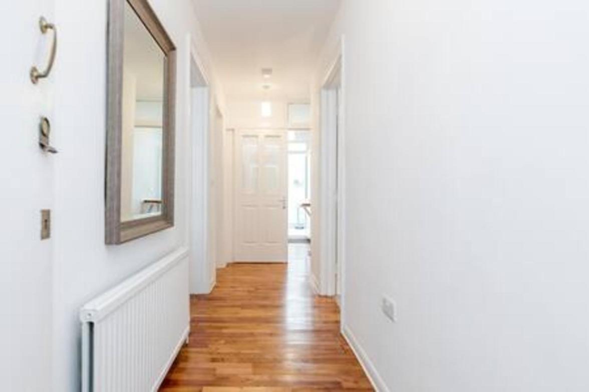 Large 2bed1.5bath With Garden In Ovalvauxhall *