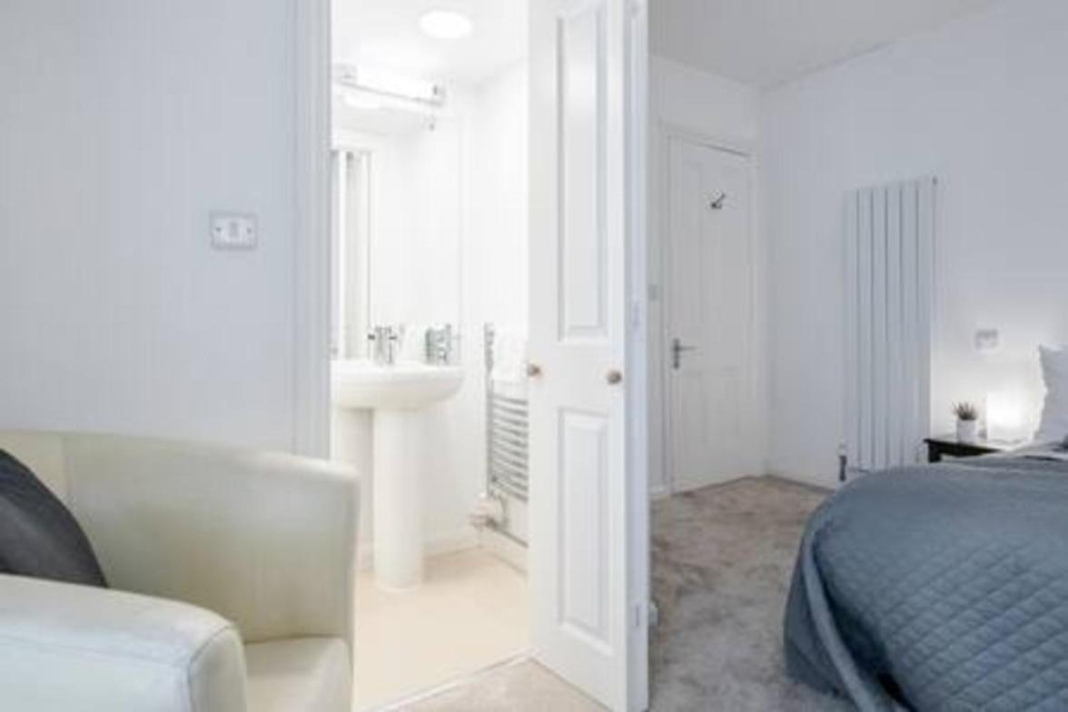 Large 2bed1.5bath With Garden In Ovalvauxhall * London