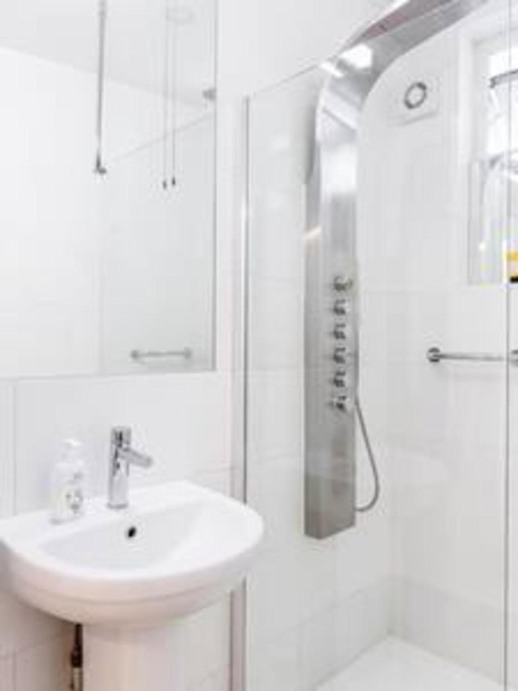 Large 2bed1.5bath With Garden In Ovalvauxhall Apartment *