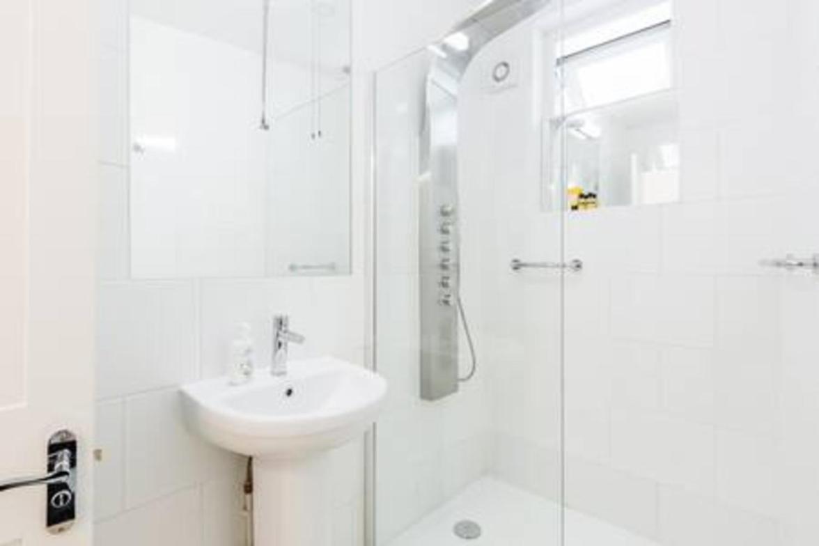 Apartment Large 2bed1.5bath With Garden In Ovalvauxhall *