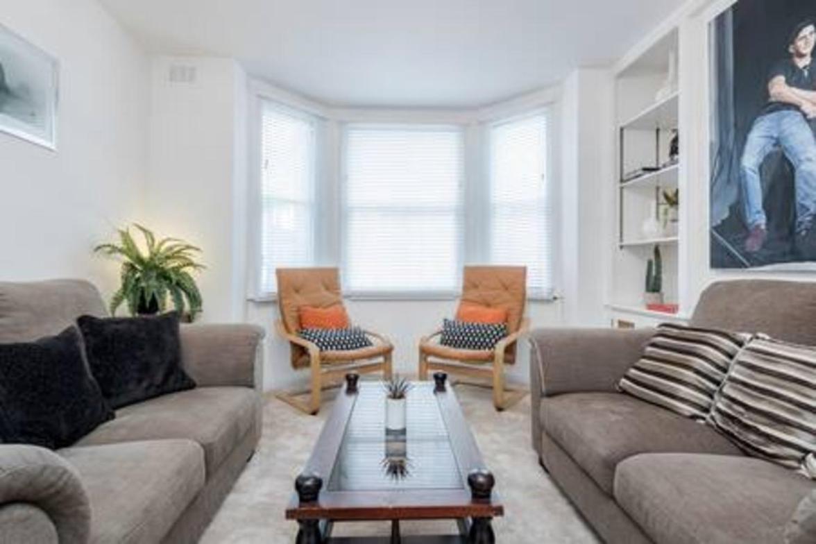 Large 2bed1.5bath With Garden In Ovalvauxhall London