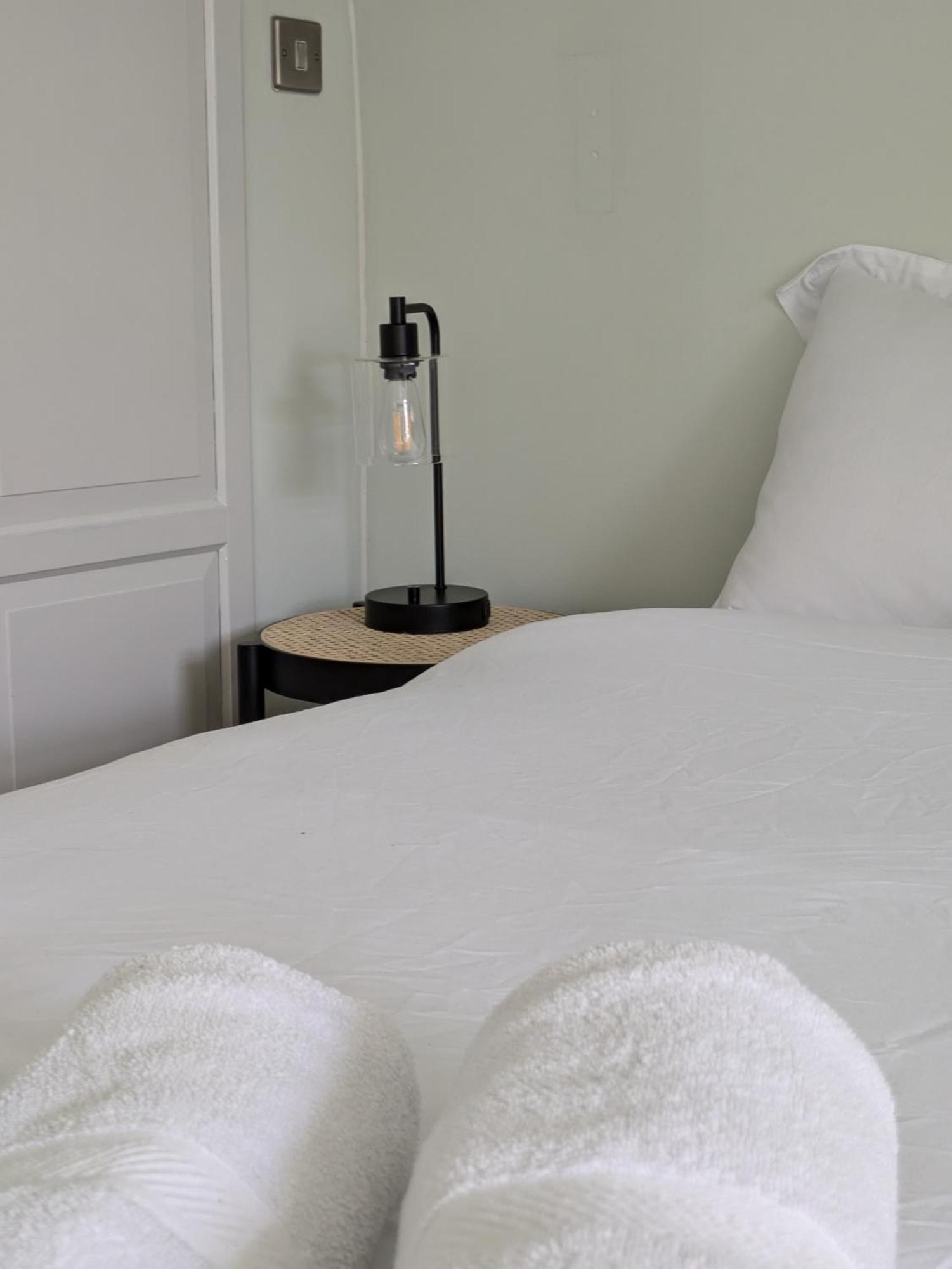 Appartement Charming Bright 2-Bed Heritage Flat, Battersea Park, London